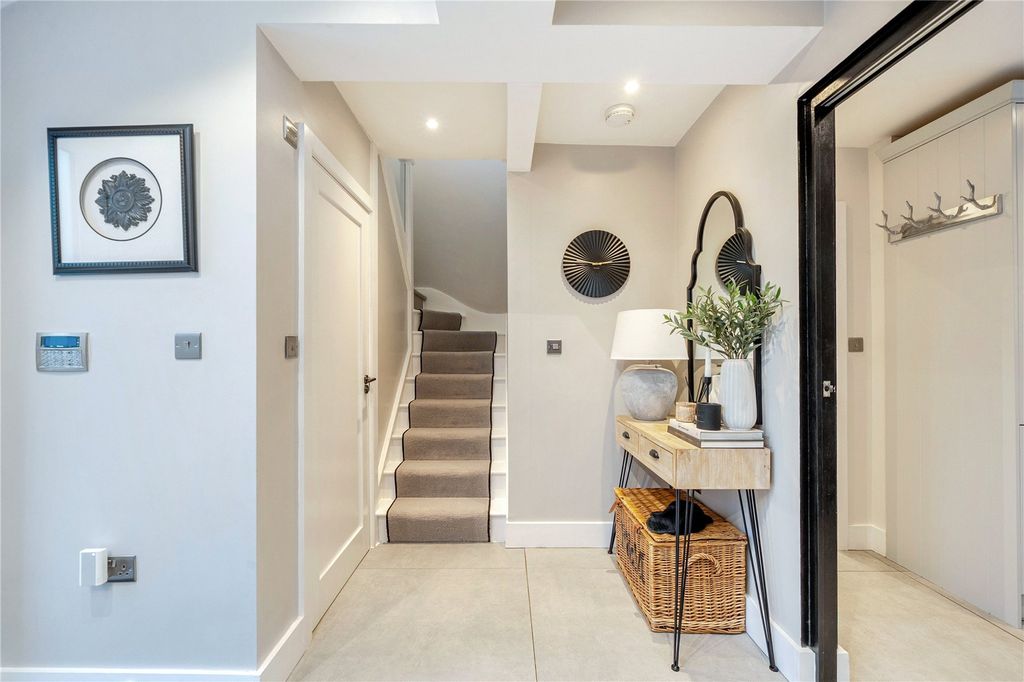 Property photo 2 of 23 Picture No. 44