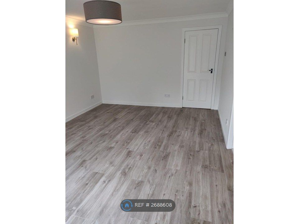 Property photo 2 of 13 Living/Dining Room