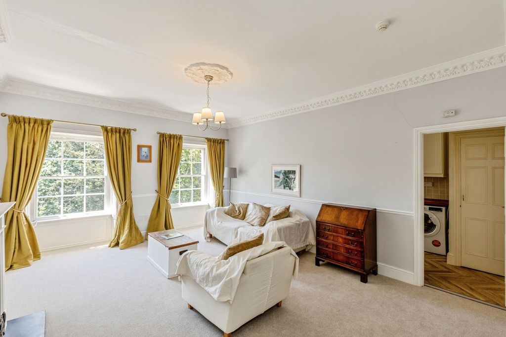 Property photo 2 of 8 Pbox-Img.Jpg