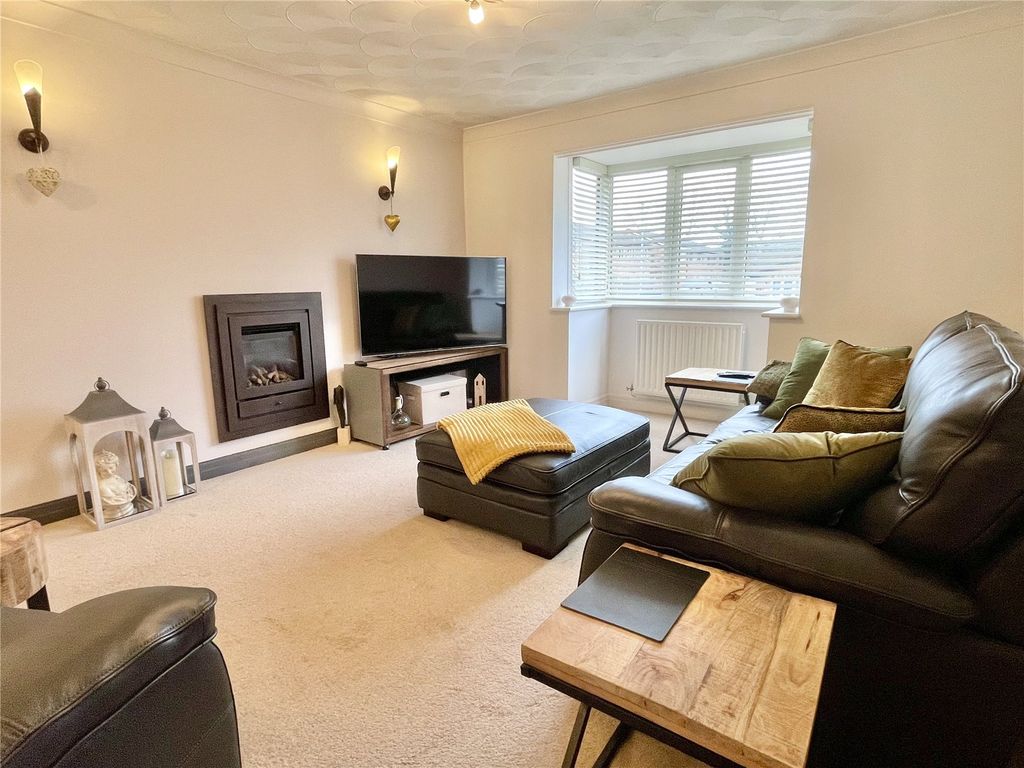 Property photo 3 of 18 Picture No. 11