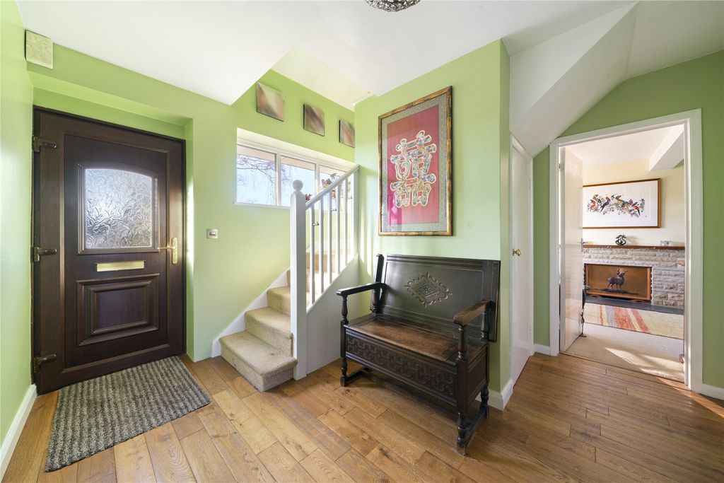 Property photo 2 of 13 Hallway