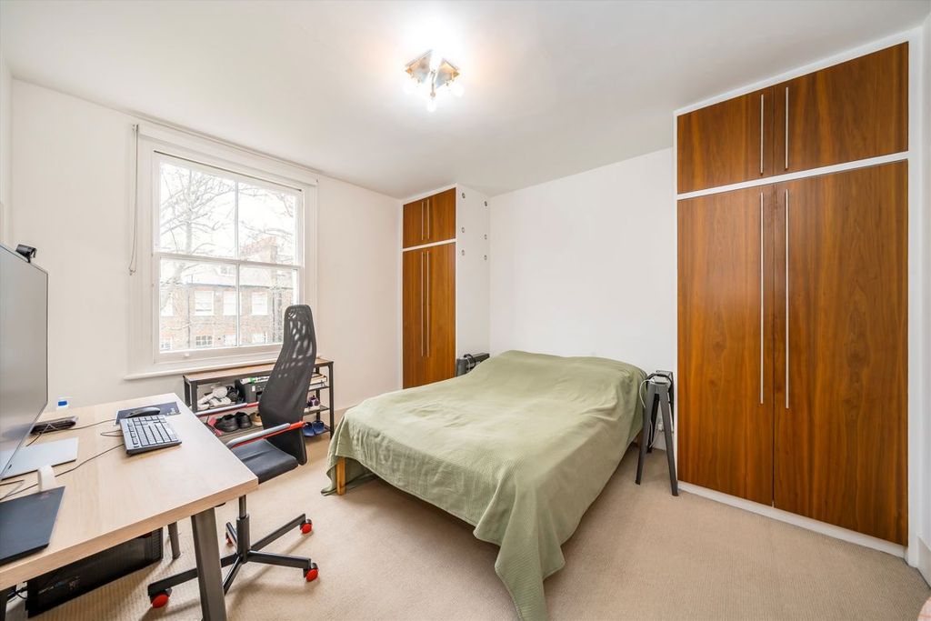 Property photo 3 of 5