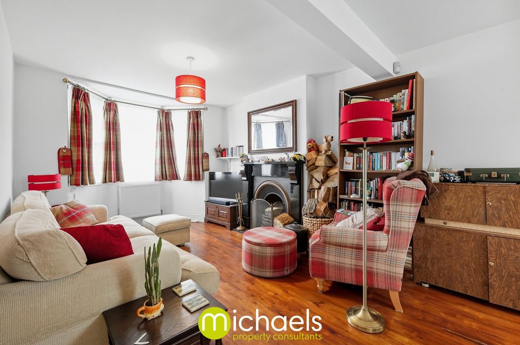 Property photo 2 of 20