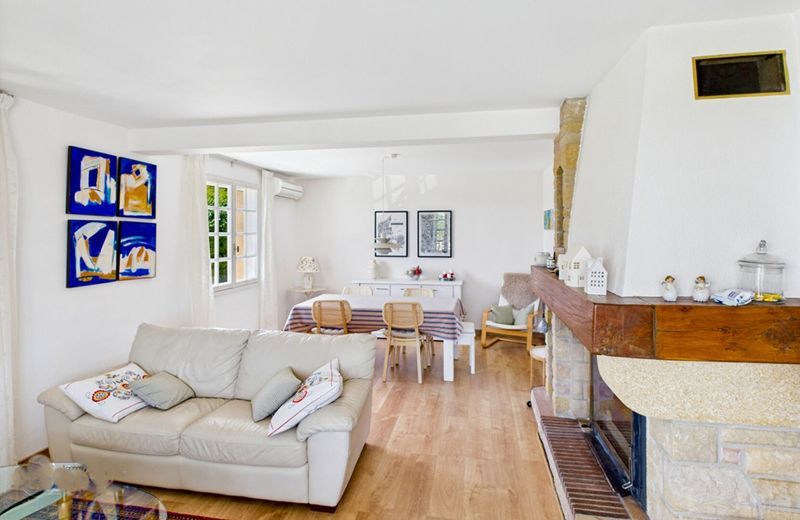 Property photo 3 of 19 Photo 3