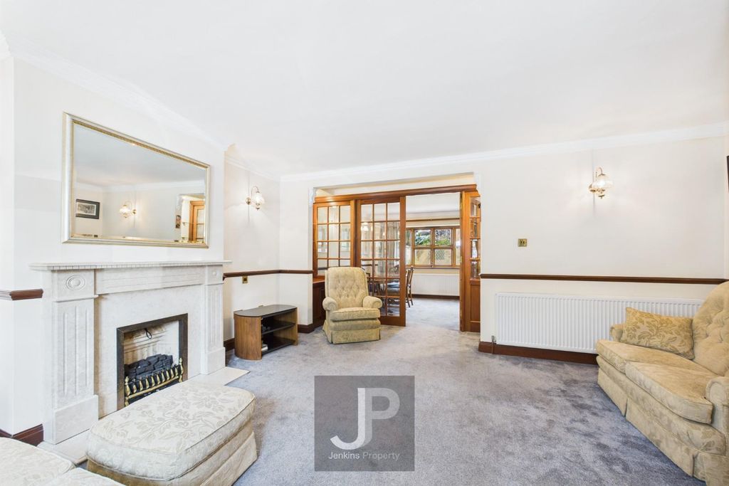 Property photo 2 of 24 Cam01632G0-Pr0210-Still004.Jpg
