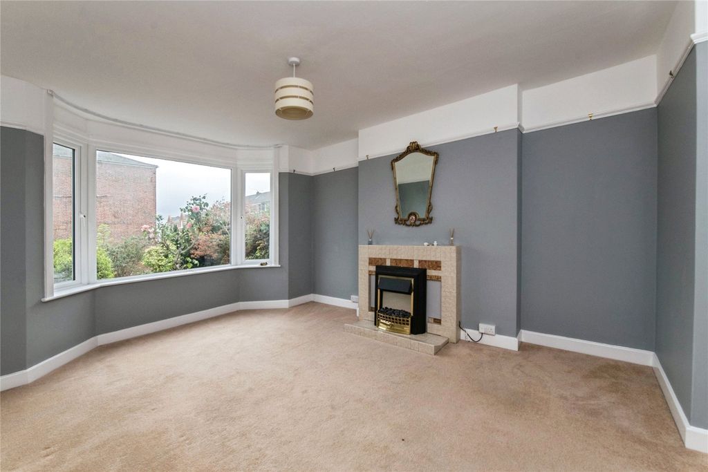Property photo 2 of 19 Picture No. 14