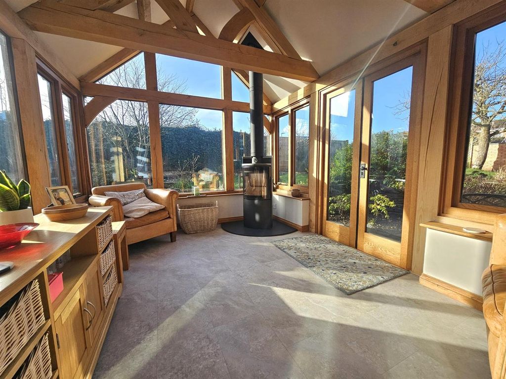 Property photo 2 of 23