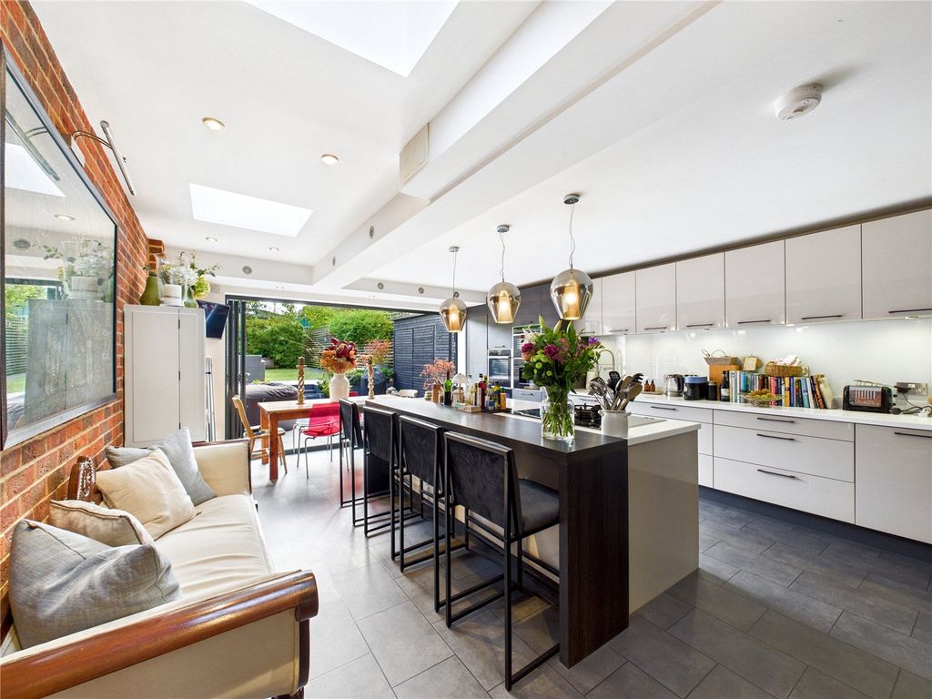 Property photo 2 of 30 Picture No. 43