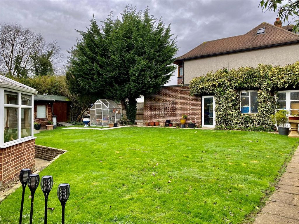 Property photo 2 of 24