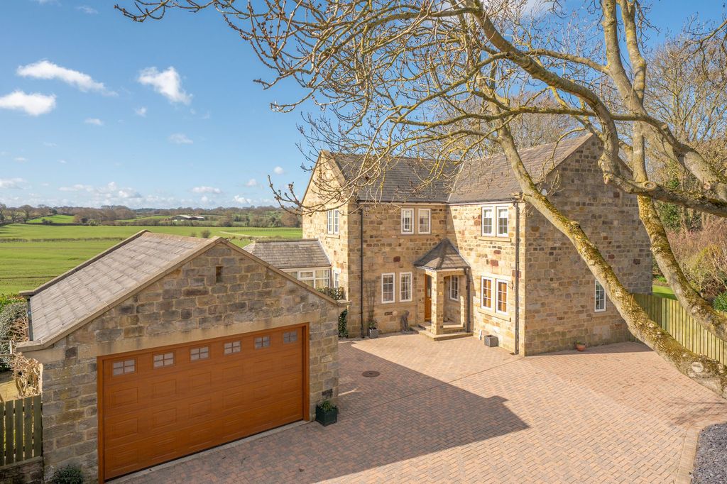 Property photo 1 of 42
