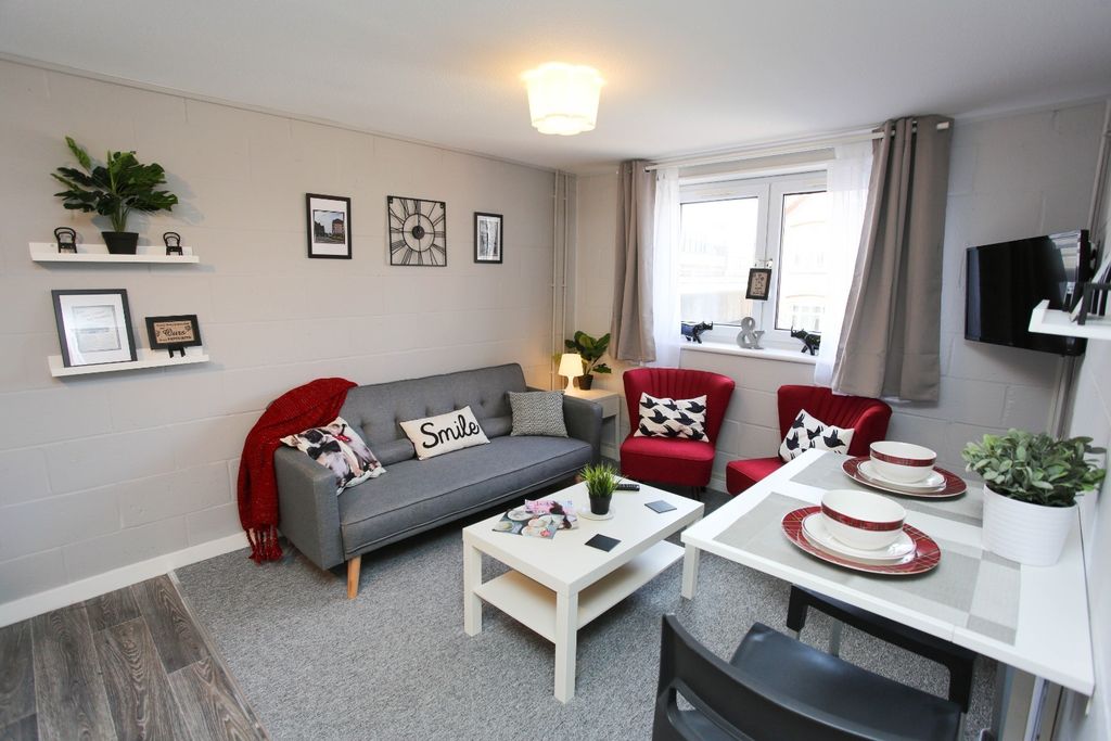 Property photo 3 of 11 5076232