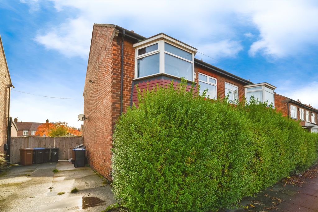 Property photo 2 of 16