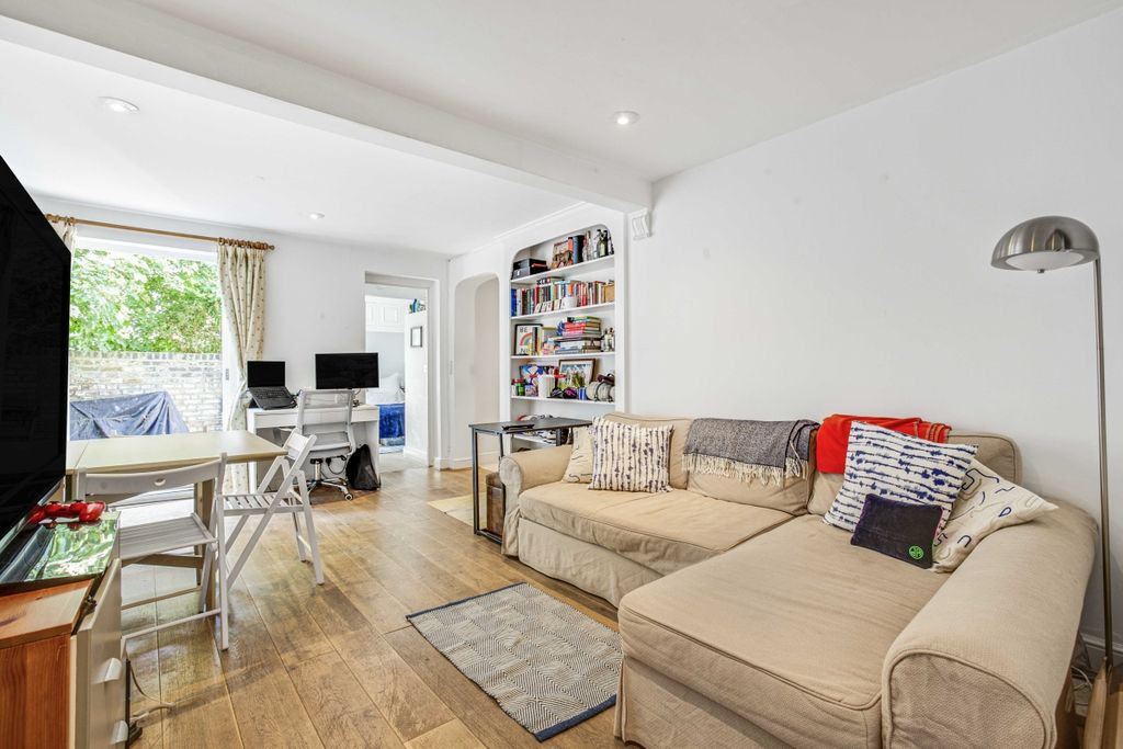 Property photo 2 of 11 _Epirus_Road-11