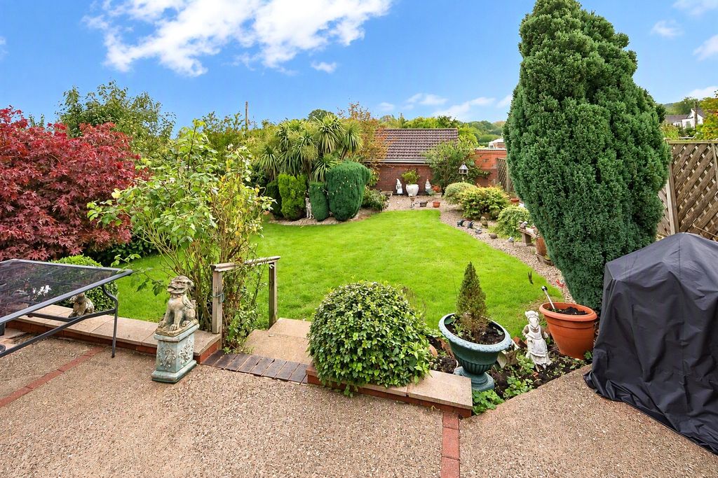 Property photo 2 of 24 Picture No. 37