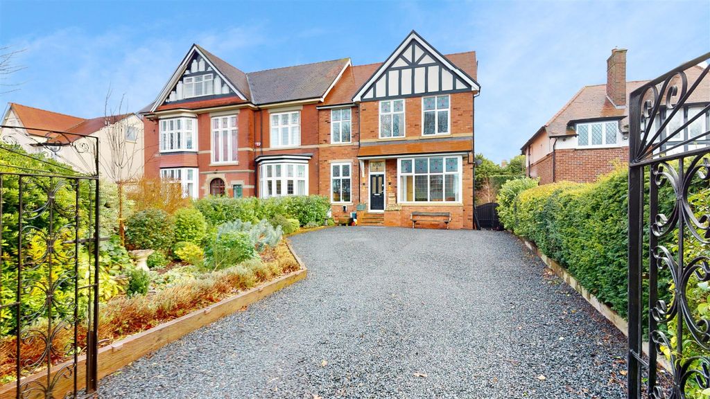 Property photo 1 of 43 Argyle Road For Sale
