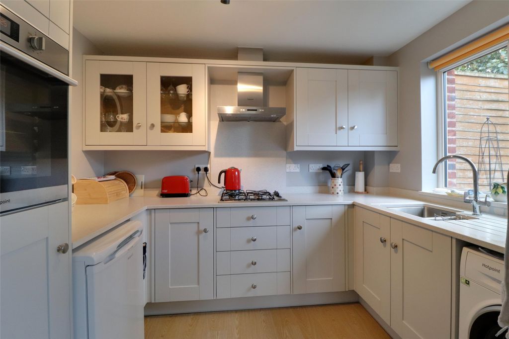Property photo 2 of 16 2 - Picture No. 04