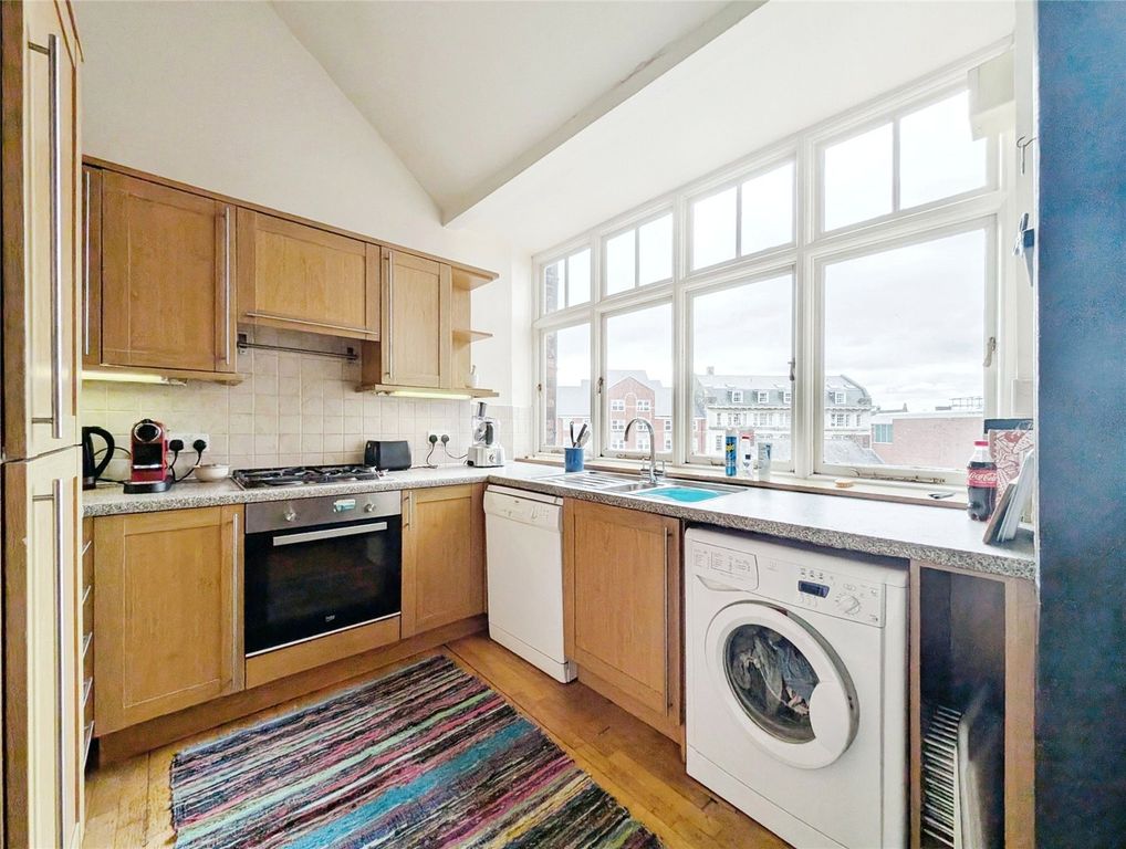 Property photo 3 of 17 Picture No. 23