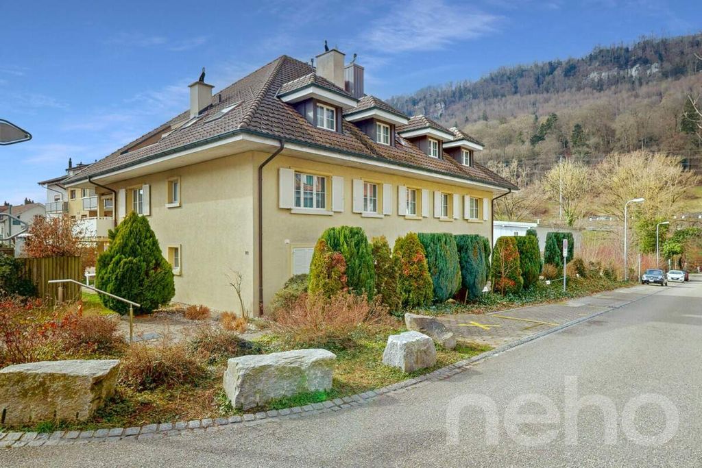 Property photo 1 of 13