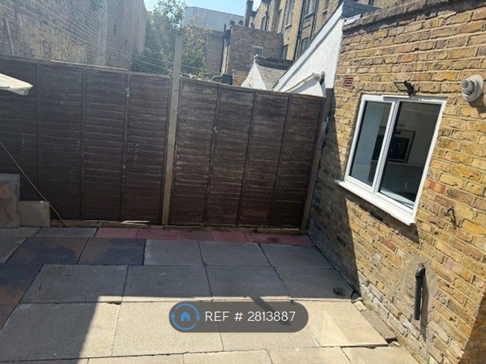 Property photo 3 of 28 Garden Area