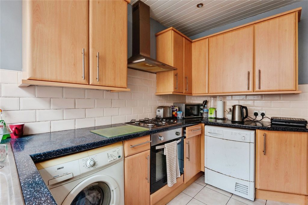 Property photo 2 of 16 Picture No. 08