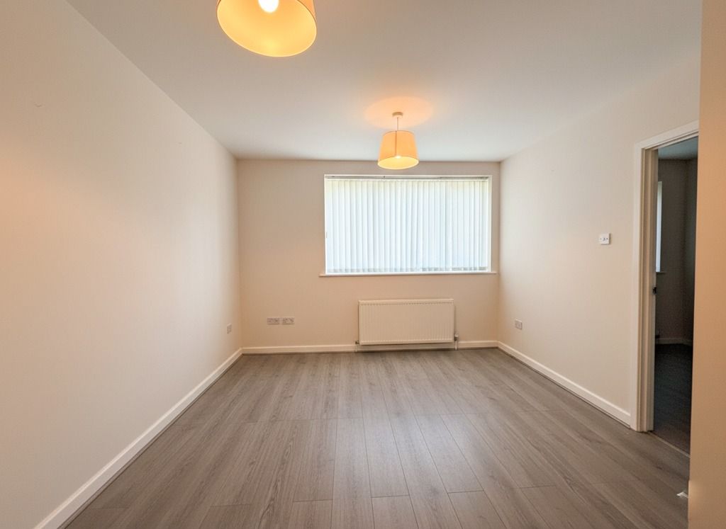 Property photo 2 of 11 4513912