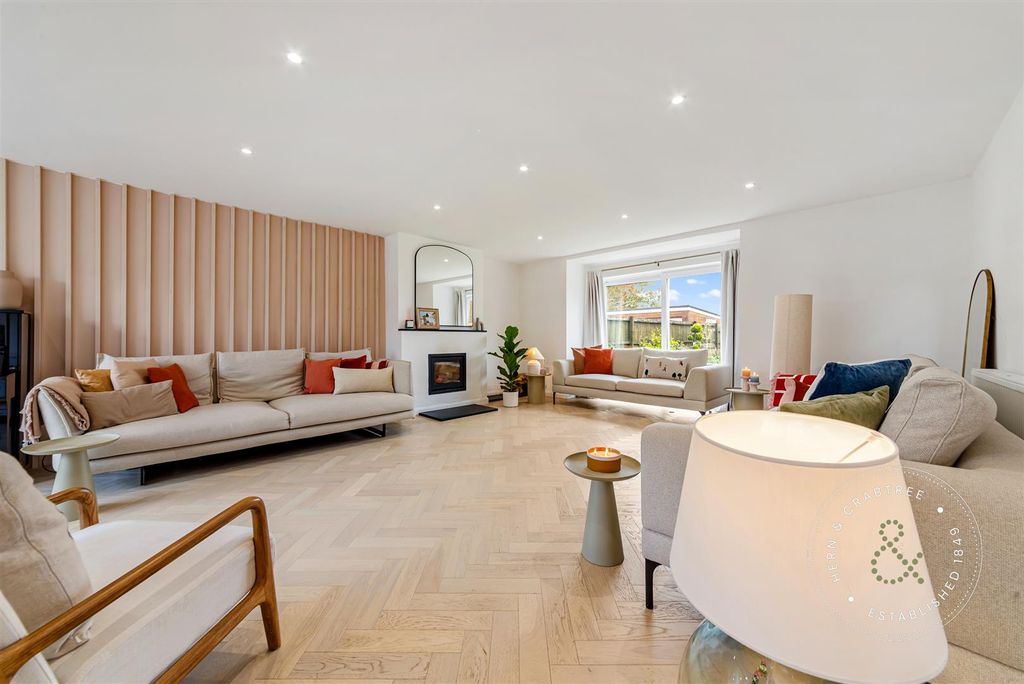 Property photo 2 of 47 Crud-Yr-Awel-31.Jpg