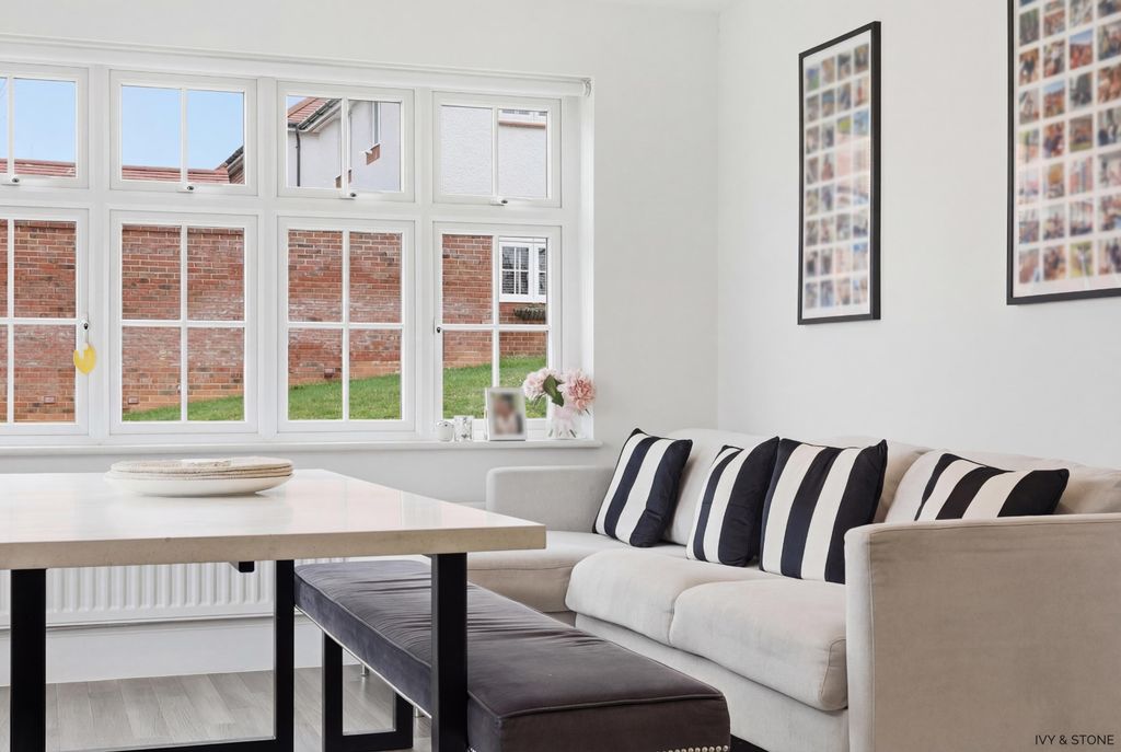 Property photo 2 of 31 4980871