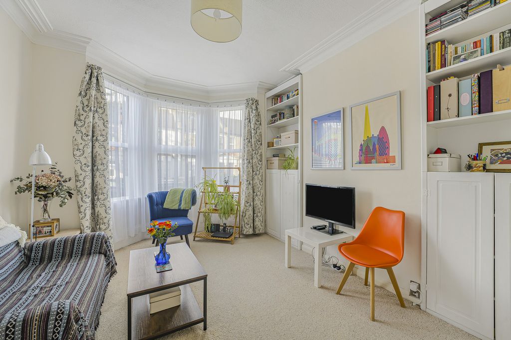 Property photo 2 of 9