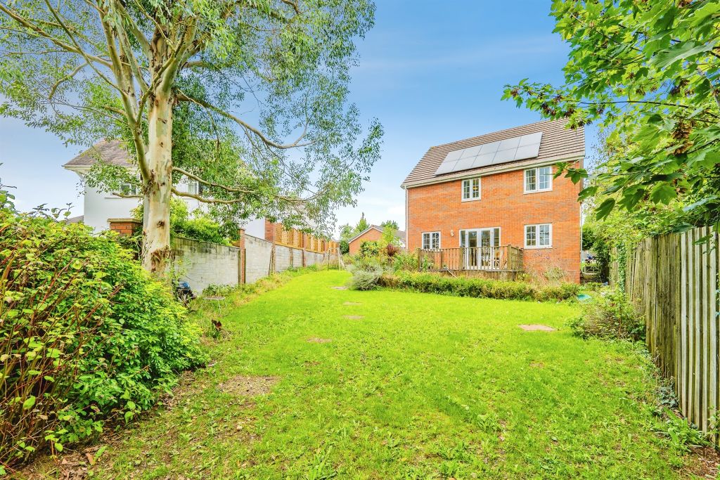Property photo 2 of 27