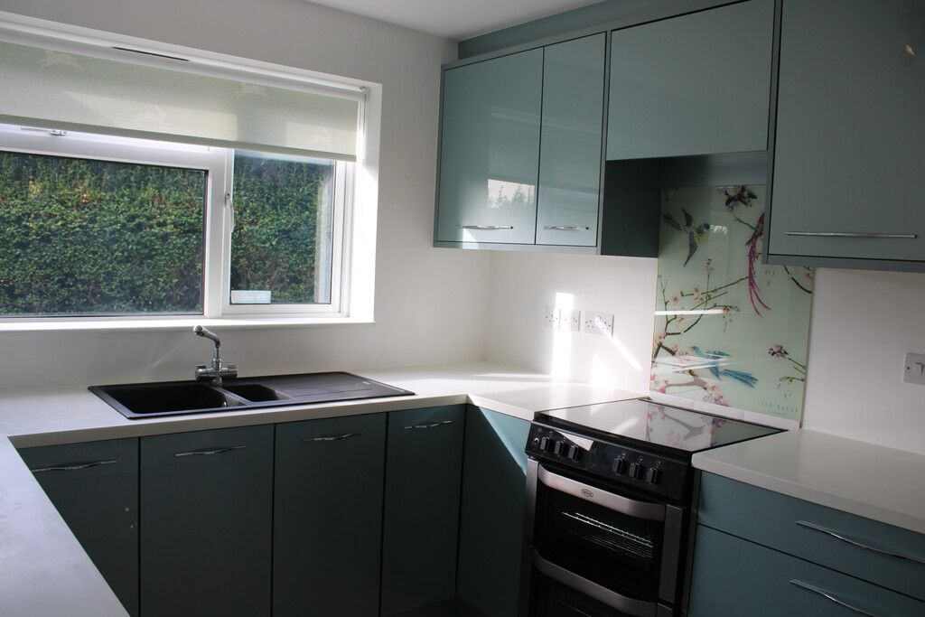 Property photo 2 of 9 Kitchen