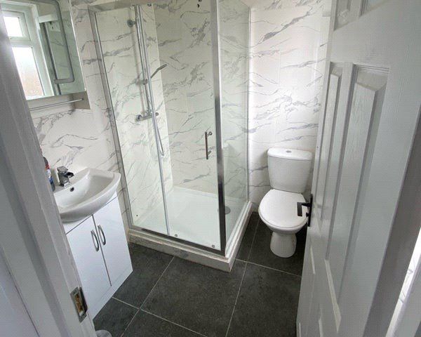 Property photo 3 of 4 Bathroom