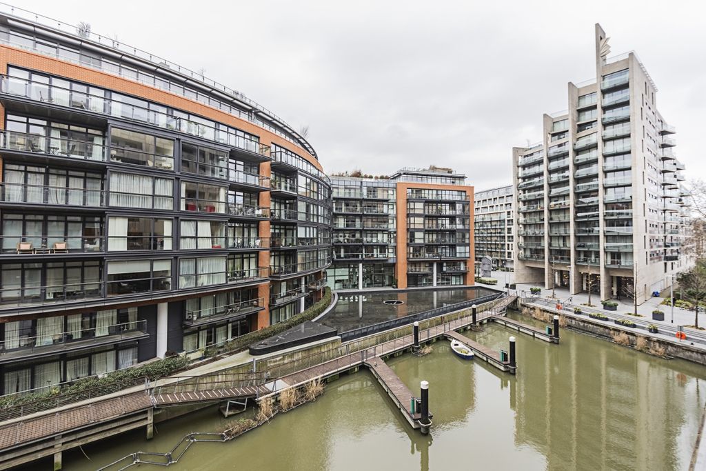 Property photo 2 of 14 External