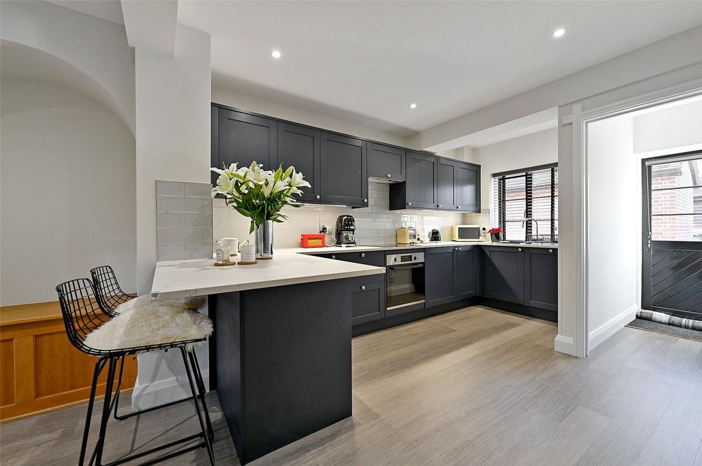 Property photo 2 of 10 Picture No. 47