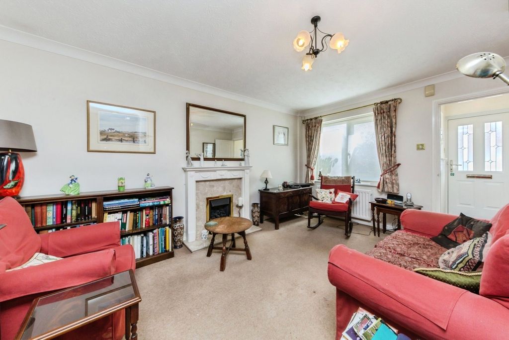 Property photo 2 of 17 Picture No. 21