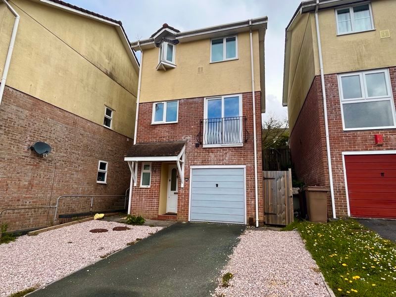 Property photo 1 of 25 Photo 8