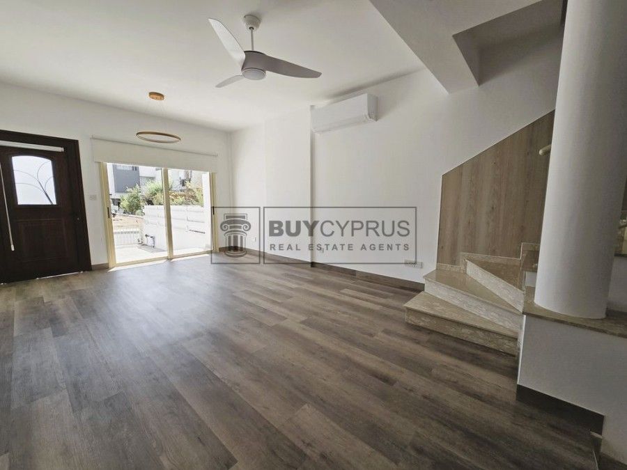 Property photo 2 of 50