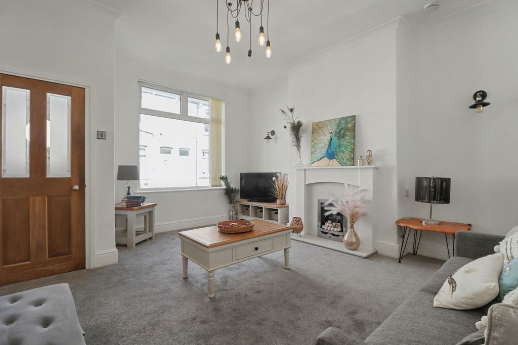 Property photo 2 of 22 13 Topcliffe Street, Hartlepool, Ts26 8Ll