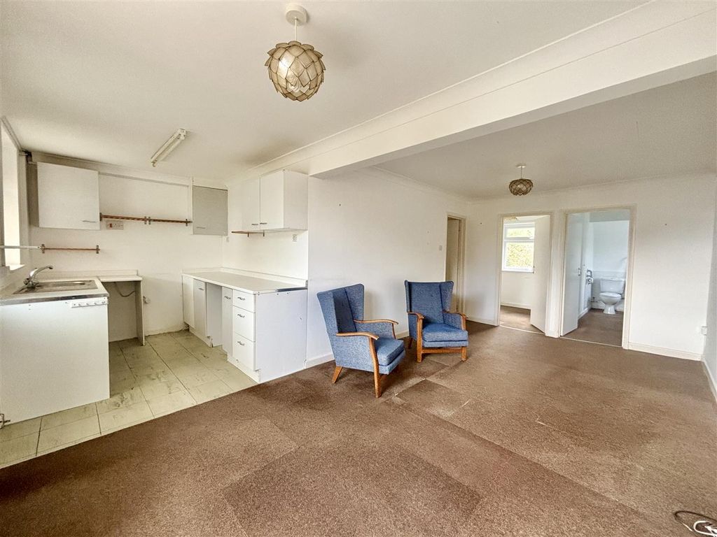 Property photo 2 of 16 Img_5001.Jpeg