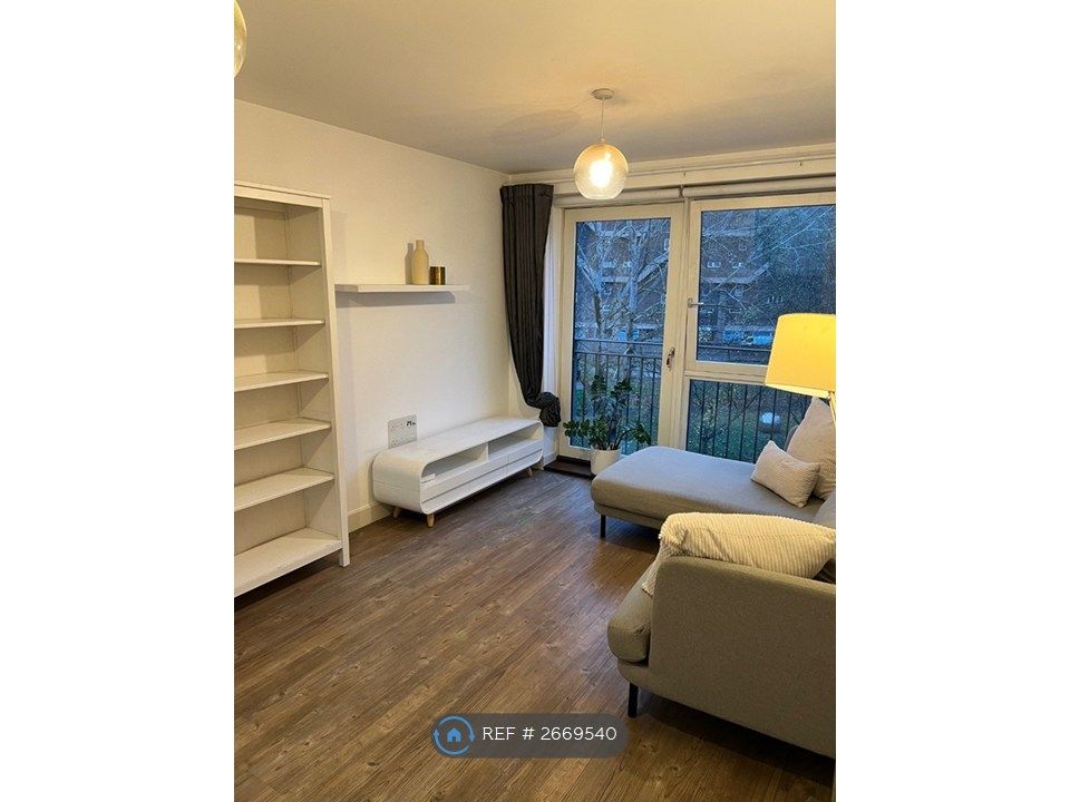 Property photo 2 of 10 Living Room