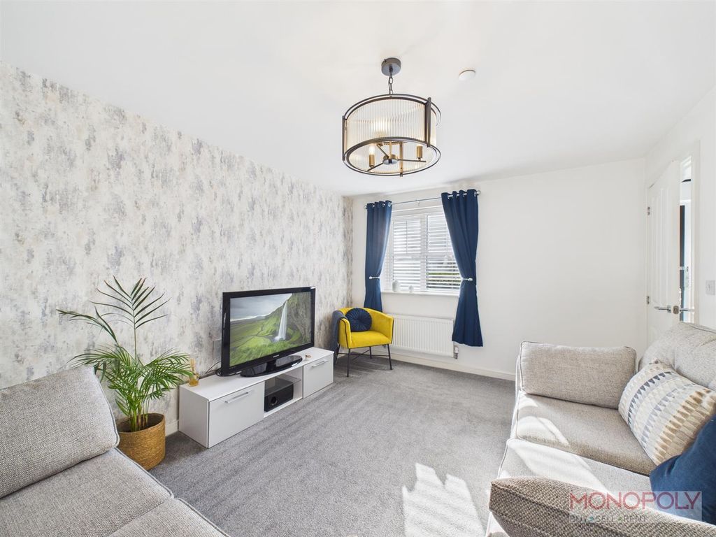 Property photo 3 of 29 Cam01943G0-Pr0552-Still004.Jpg