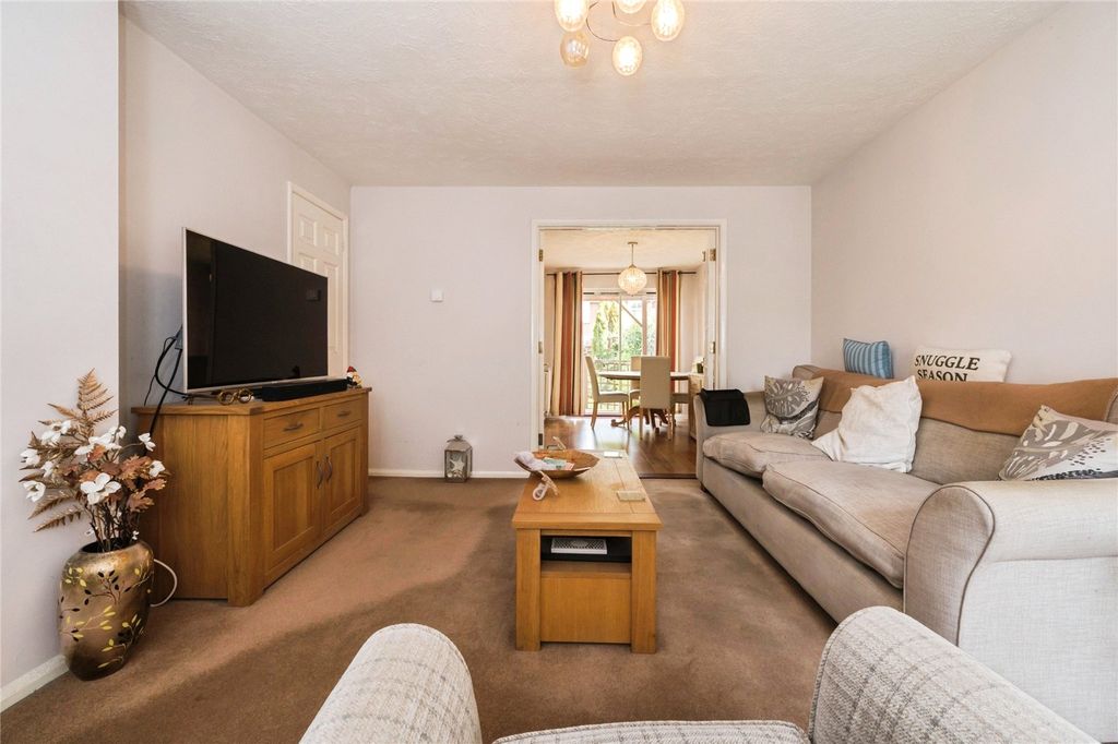 Property photo 2 of 13 Picture No. 15
