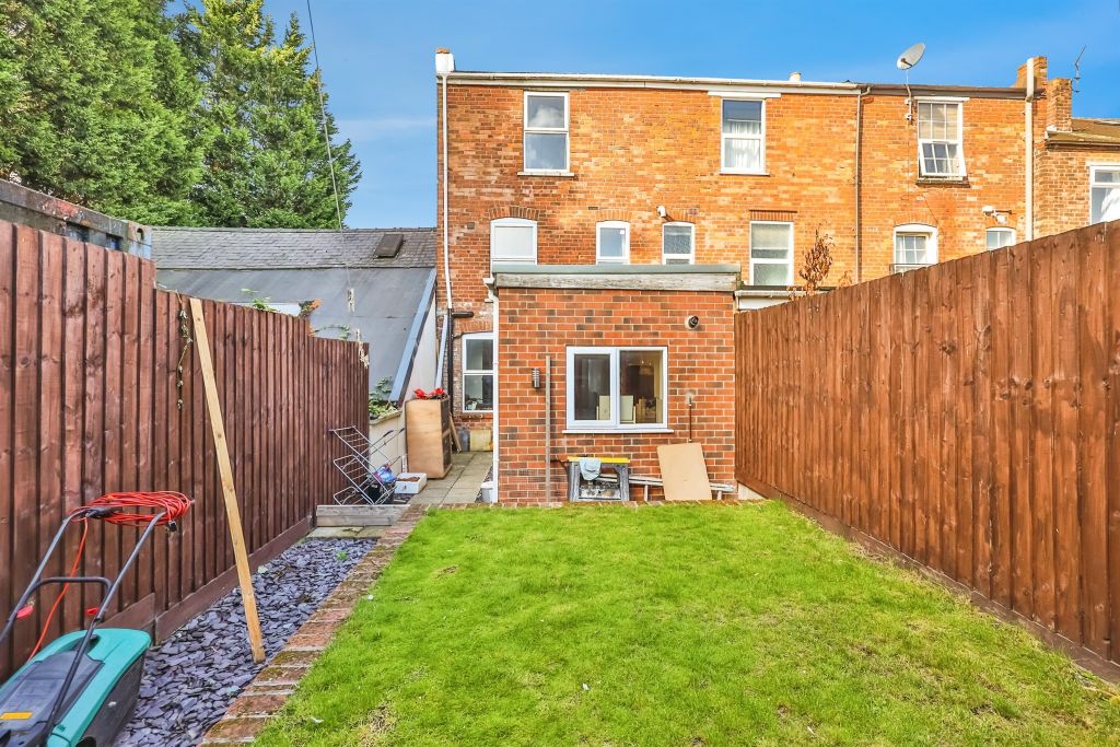 Property photo 2 of 17
