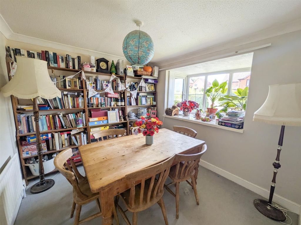 Property photo 3 of 14