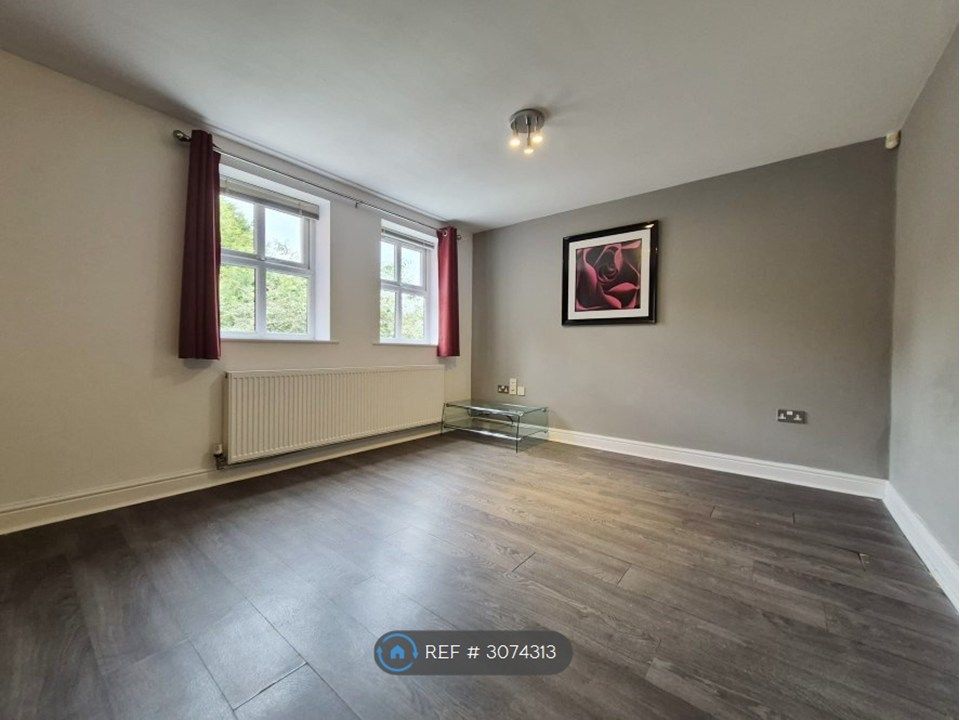 Property photo 3 of 13
