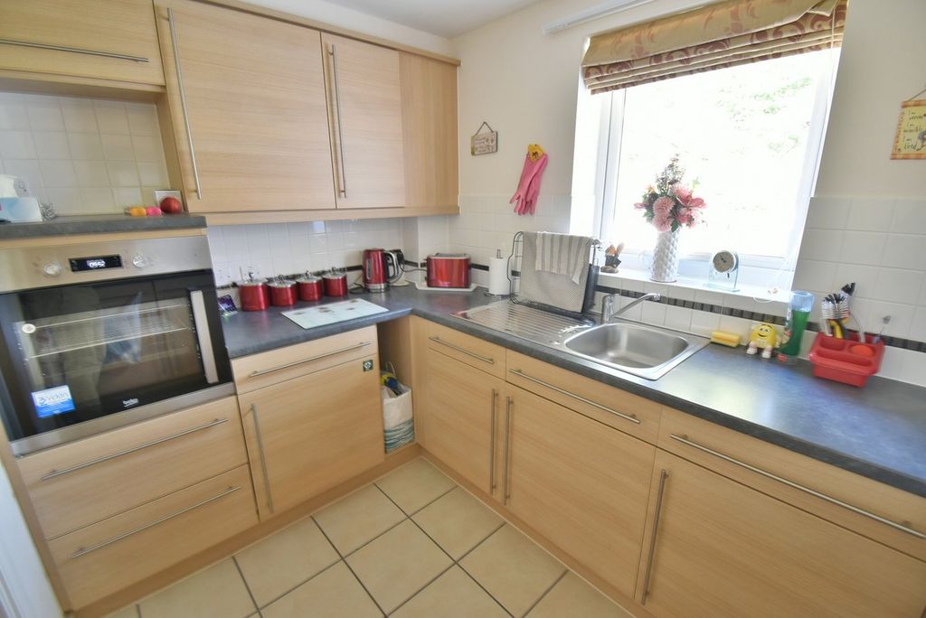 Property photo 2 of 14