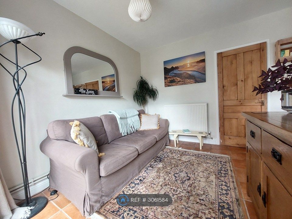 Property photo 2 of 35 The Snug