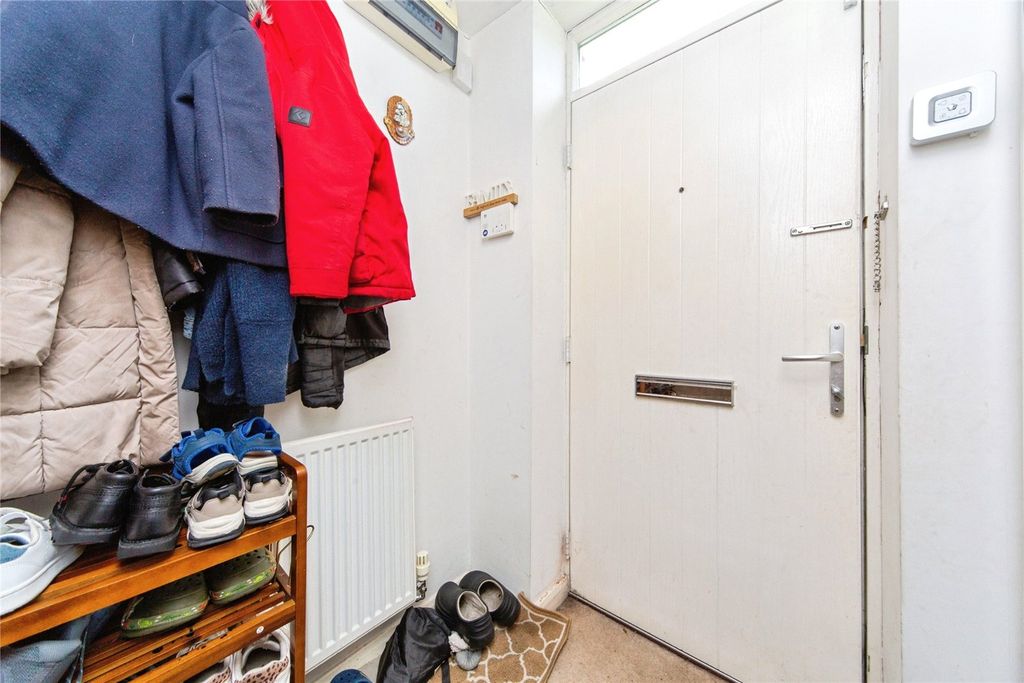 Property photo 2 of 31 Picture No. 14