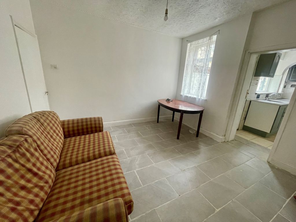 Property photo 3 of 9 Dining Room