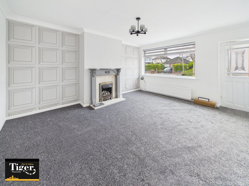 Property photo 2 of 12 Cam02176G0-Pr0827-Still010