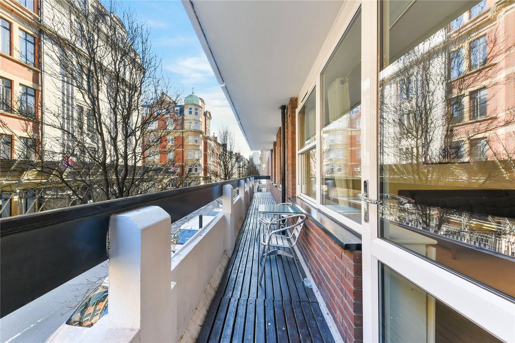 Property photo 3 of 8 Picture No. 07